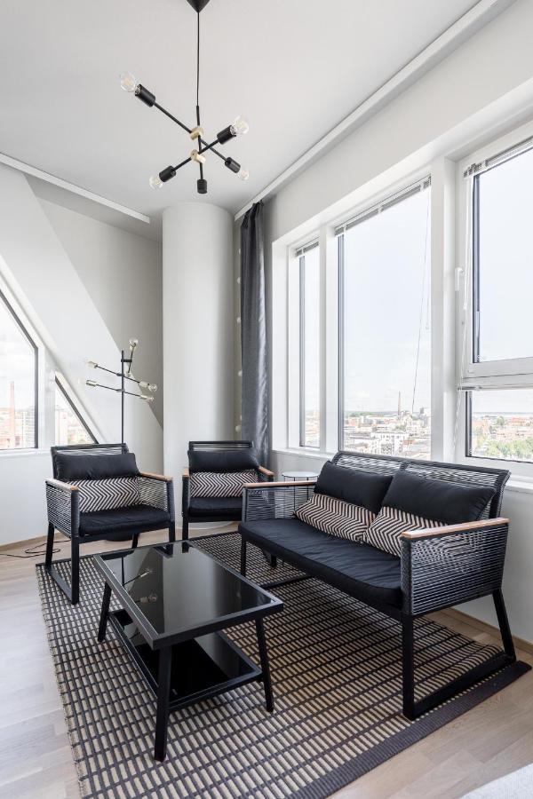 Stunning Views 11Th Floor 2Br Home With Sauna - Hosted By 2Ndhomes ตัมเปเร ภายนอก รูปภาพ