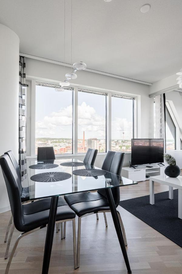 Stunning Views 11Th Floor 2Br Home With Sauna - Hosted By 2Ndhomes ตัมเปเร ภายนอก รูปภาพ